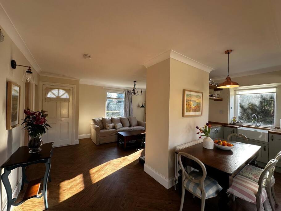 Sunnybank Holiday home *